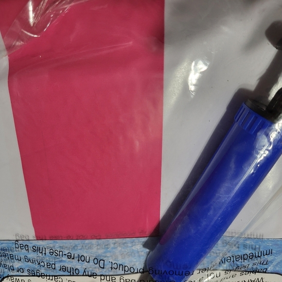 NEW Must have for resort vacation.  WATER FLOAT   1 unit - Picture 2 of 2